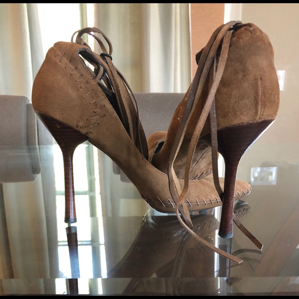 Gucci Women’s Suede Pumps